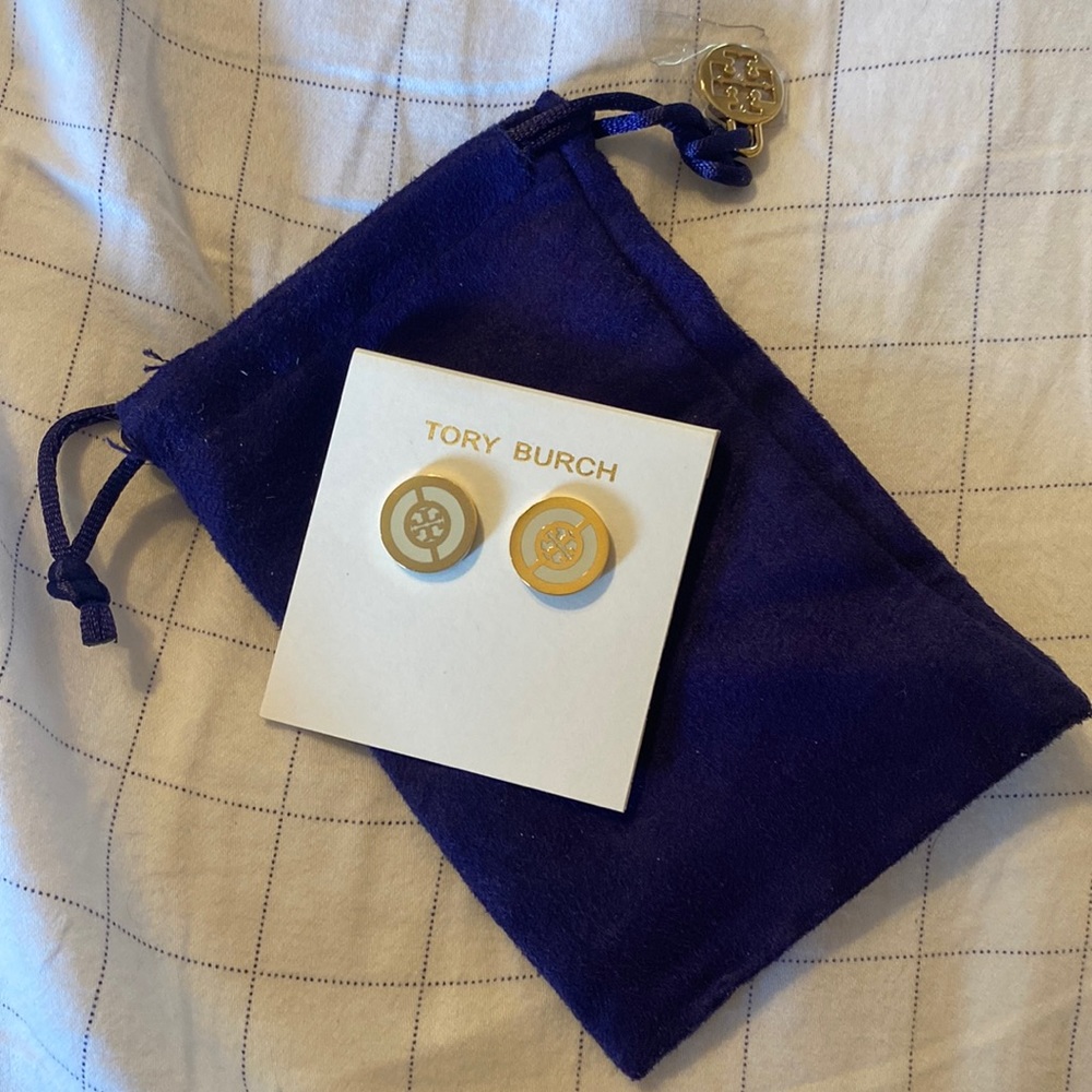 White/Gold Tory Burch earrings